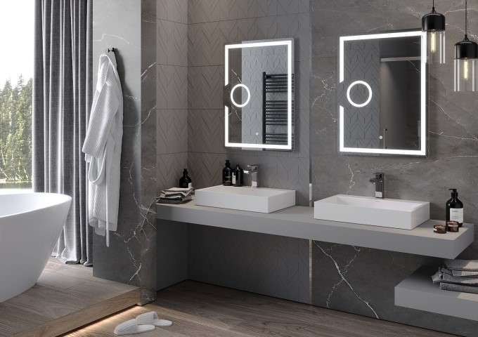 LED világítással ellátott tükör 70x100cm