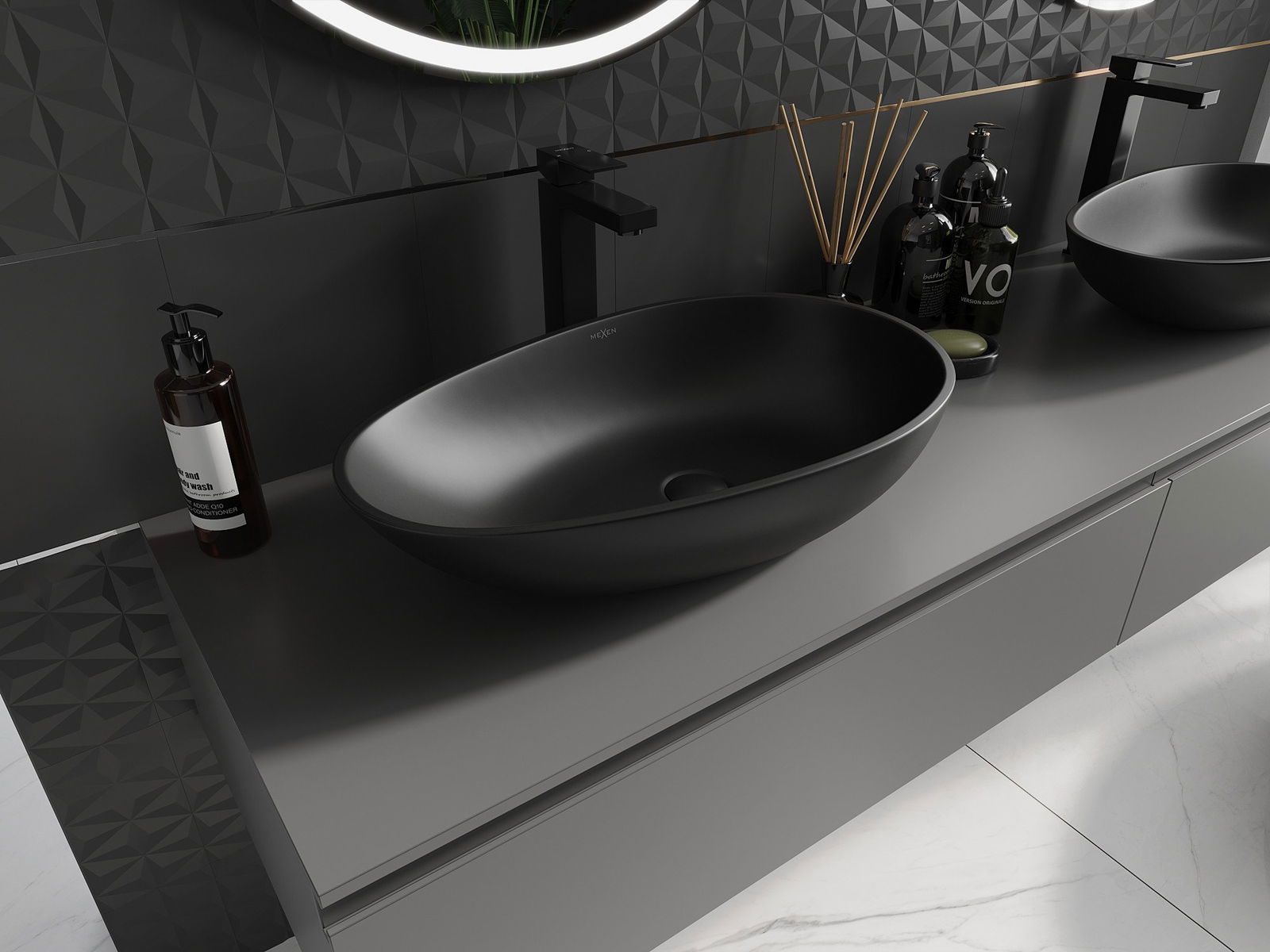 Függesztett szekrény a fürdőszobában