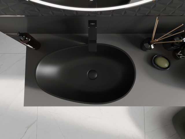 Szekrény magasan a fürdőszobában