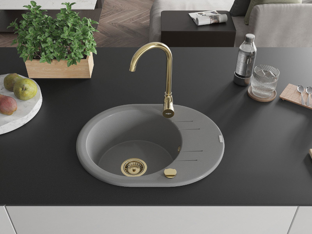 Arany csapteleppel és szifonnal ellátott mosogatótálca