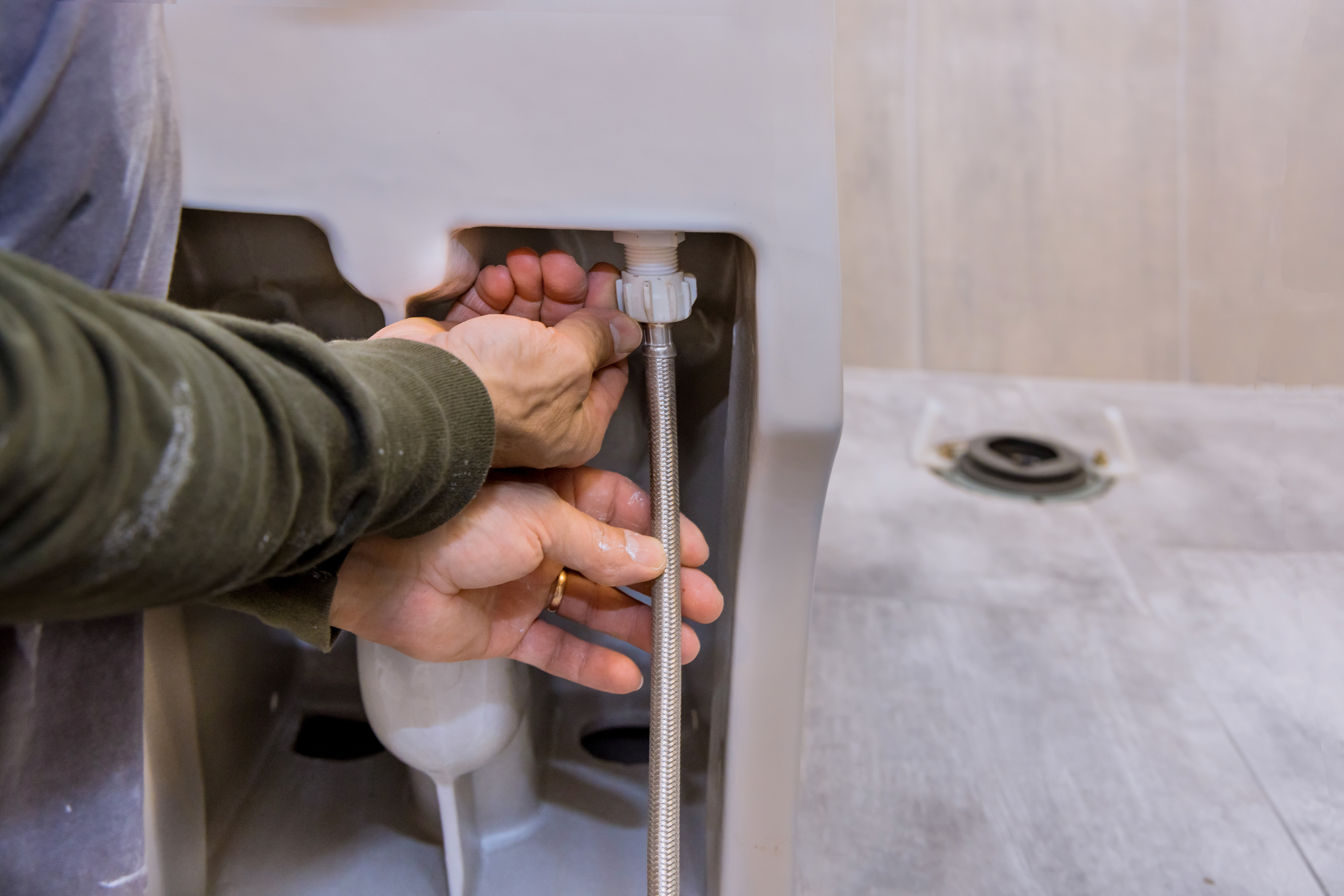 Hogyan szereljünk fel falra szerelhető WC tartályt?