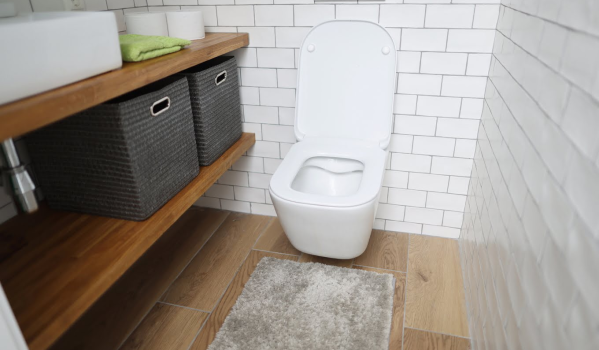 WC kompakt vagy falba épített – melyiket válasszuk?